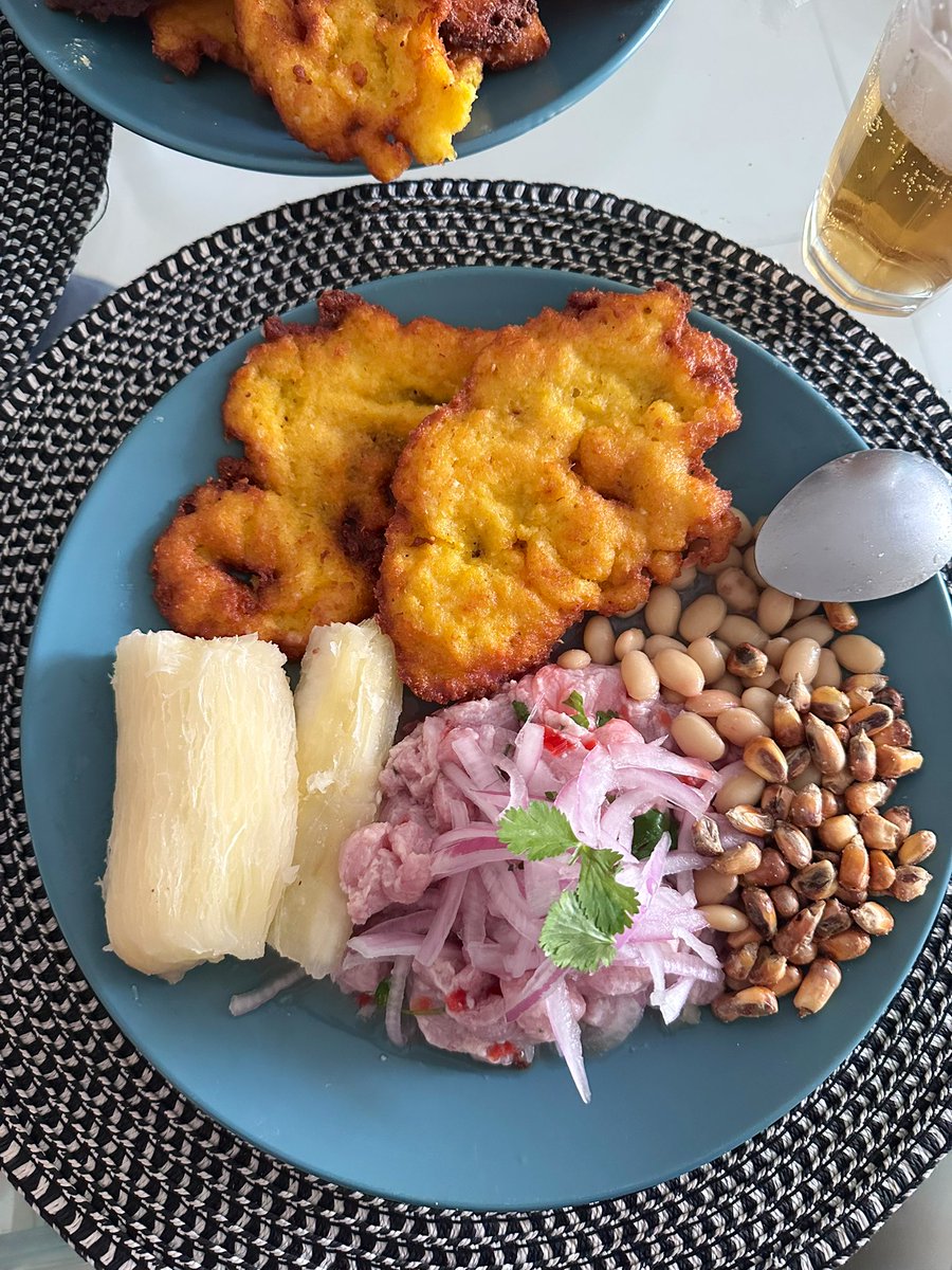 lHailel's tweet photo. No es por nada, pero que pintaza tiene mi ceviche con tortita de choclo . 🫶🏻 https://t.co/aVdQhaOwV0