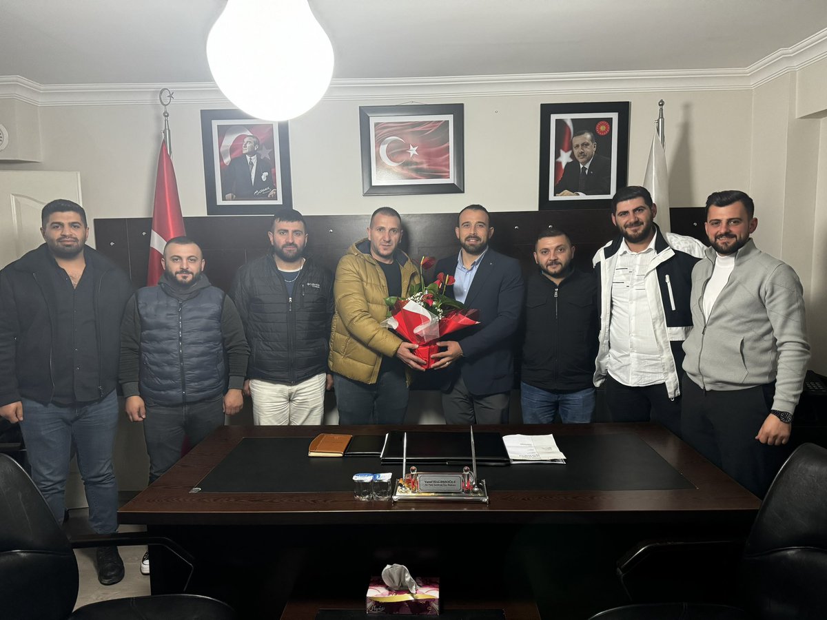 akpartiserdivan's tweet photo. İlçe Başkanımız Yusuf Haldızoğlu’na Hayırlı Olsun Ziyaretine Gelen Sezgin Sümbül, Hami Sümbül, Kemal Sümbül, Ersel Sümbül, Oğuz Sümbül ve Soner Gençay’a Teşekkür Ediyoruz.

Teşkilatımızın ve Gönlümüzün Kapısı Bütün Hemşerilerimize Açıktır. https://t.co/vQqpa222KT