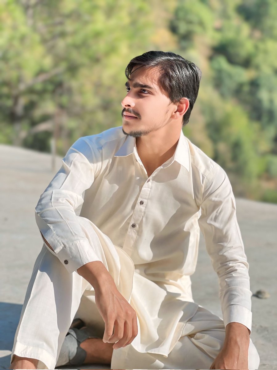 ﺗﻤﮩﺎﺭﯼ ﺳﻨﮕﺖ ﻣﯿﮟ ﺑﮩﻠﻨﮯ ﻟﮕﺎ ﮨﮯ ﺩﻝ 
ﺍﺏ ﺟﻮ ﺗﻢ ﺑﭽﮭﮍﻭ ﮔﮯ ﺗﻮ ﻗﯿﺎﻣﺖ ﮨﻮﮔﯽ