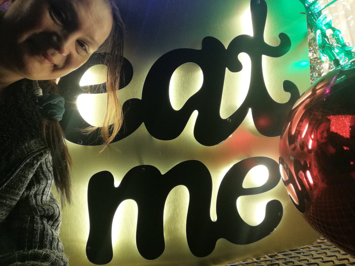 Lutoslava's tweet photo. #LuminaPark in #Poznań
#AliceInWonderland https://t.co/QsXcib1Pu0
