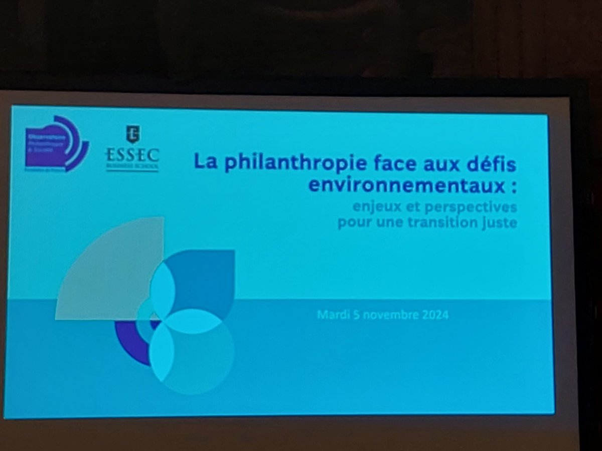 AxelleDavezac's tweet photo. La transition #écologique, oui, mais une transition "juste"  🌍   🤝

📖  L'Observatoire Philanthropie et Société de la @fondationfrance publie sa troisième étude : "La philanthropie face aux défis environnementaux : enjeux et perspectives pour une transition juste."
Elle propose de nombreuses clés pour renforcer l'impact global de notre action philanthropique face aux grands défis écologiques !

Un grand merci à l’@AcademieClimat pour son accueil ainsi qu’à toutes les chercheuses impliquées dans ce projet pour leur vision si inspirante ! 🙏