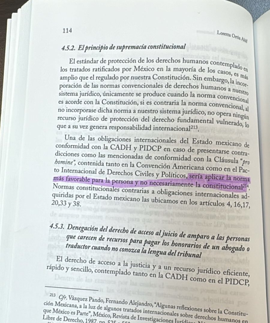 Loretta hoy: deben prevalecer las normas constitucionales, nada de que existe el control de convencionalidad.

Loretta ayer: