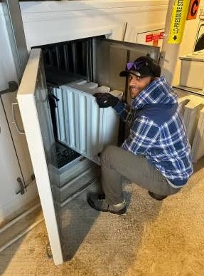 FMPSDOM's tweet image. Did you know that all school air filters are changed three times per year?  We take classroom air quality very seriously here at O&amp;amp;M. #DoingWhatsBestForKids @FMPSD @FMPSDOM