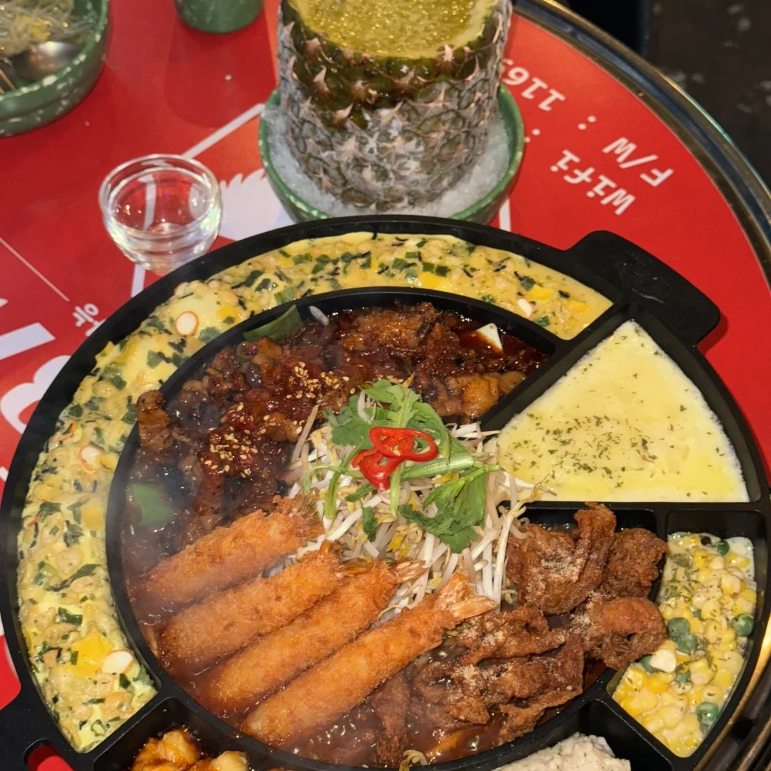 Octaviapap's tweet image. 🇰🇷선택의 어려움을 모두 만족시켜주는 닭발냄비❗