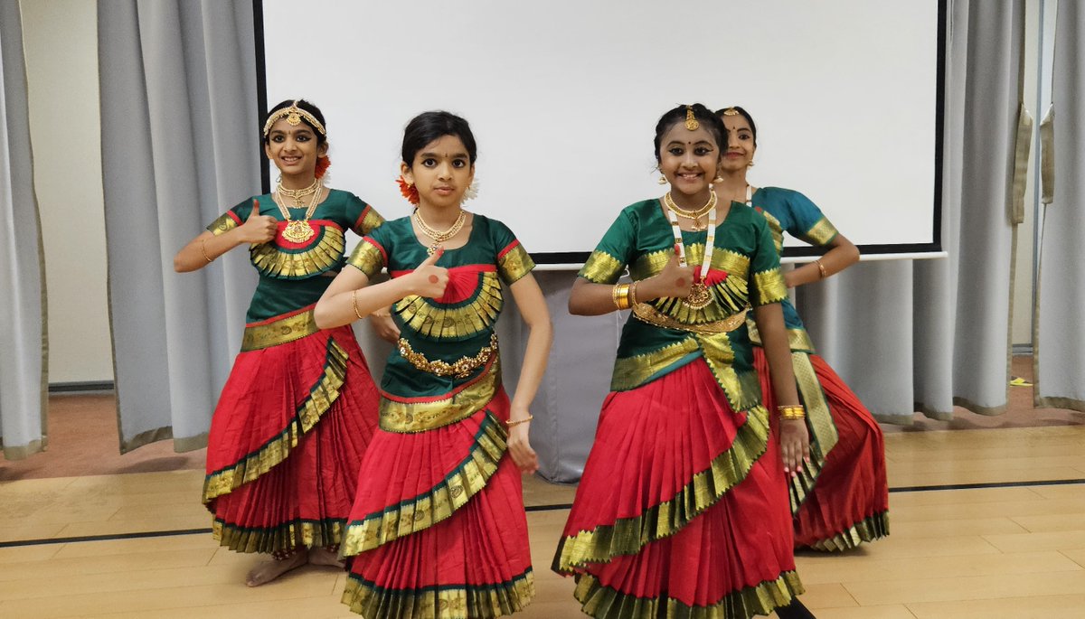 SPLCDOTCA's tweet photo. Thanks to the talented performers from Laya Bhava Dance Academy who made our Diwali celebration so memorable!
Thank you to MP @JeanYip3 and MPP @Aris_Babikian for joining us to celebrate, and to Councillor  @nickmantas_ for sending greetings.
#scarbto #healthyaging #diwali https://t.co/U43bJaV3P4