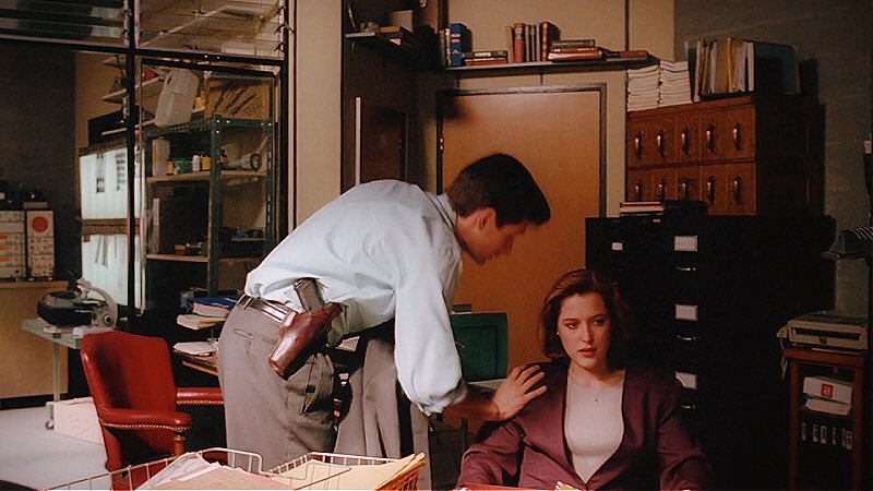 gestureland's tweet photo. unnecessary touching season one. ✋🏼 https://t.co/nej102w0nb