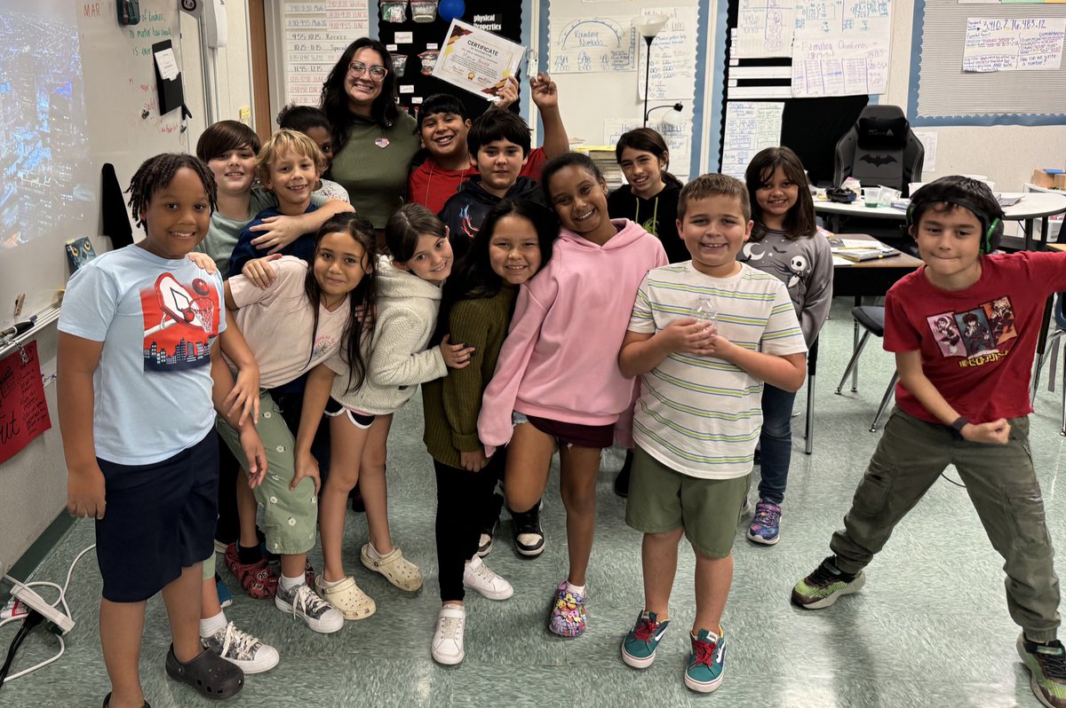 We want 2 recognize Ms. Amy Seitz <a href="/BluebonnetLions/">Bluebonnet Elementary School</a> and Ms. Maria Arnold <a href="/NavarroLISD/">Navarro Elementary</a> for being #LinguisticLockstars for October 🦁🤘 They have established strong connections with their students, and their classroom community and practices continue to support our EB students!