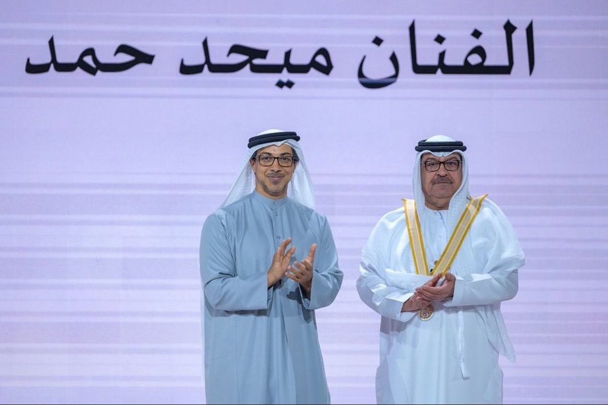 khkxd's tweet photo. ♡ فنان الإمارات الأول ♡ https://t.co/xfHjjVeu16
