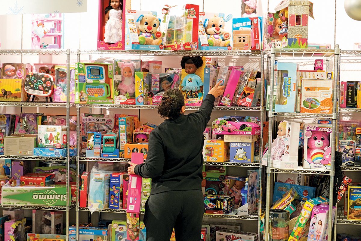 MUST Ministries celebrates 30 years of helping families through the MUST Toy Shop. cobbinfocus.com/2024/11/04/mus…