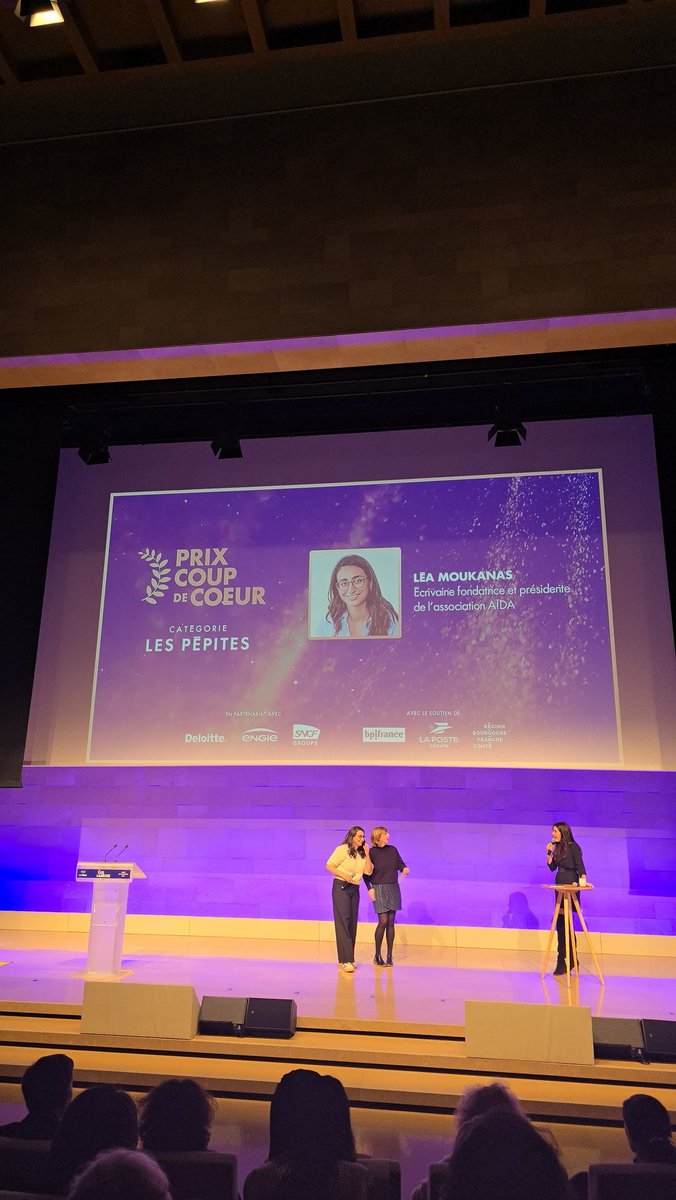 Laurent Alaus (@laurentalaus) on Twitter photo #WomenEmpowerment
#LesLauréates 2024, c'est ce soir !
💥 Les 30 femmes qui transforment l'économie et la société !!
Gagnante dans la catégorie "Pépites": Léa Moukanas ! <a href="/LeaMoukanas/">Léa Moukanas</a>
💥
<a href="/LaTribune/">La Tribune</a> <a href="/TribuneDimanche/">La Tribune Dimanche</a> <a href="/ELLEfrance/">ELLE</a> <a href="/iborrasophie1/">Sophie Iborra 🇫🇷🇪🇸🇪🇺🙋🏻♀️🙋🏻♂️</a> <a href="/SoazQuem/">Soazig Quéméner</a> <a href="/JeudyBruno/">Bruno Jeudy</a>
💥 #WomenEmpowerment
#LesLauréates 2024, c'est ce soir !
💥 Les 30 femmes qui transforment l'économie et la société !!
Gagnante dans la catégorie "Pépites": Léa Moukanas ! <a href="/LeaMoukanas/">Léa Moukanas</a>
💥
<a href="/LaTribune/">La Tribune</a> <a href="/TribuneDimanche/">La Tribune Dimanche</a> <a href="/ELLEfrance/">ELLE</a> <a href="/iborrasophie1/">Sophie Iborra 🇫🇷🇪🇸🇪🇺🙋🏻♀️🙋🏻♂️</a> <a href="/SoazQuem/">Soazig Quéméner</a> <a href="/JeudyBruno/">Bruno Jeudy</a>
💥