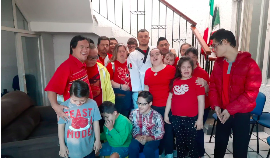 lacasadown's tweet image. Con orgullo hoy compartimos que nuestro alumno Juan Arturo  va a Corea representando a México en Tae Kwon Do
¡FELICIDADES!
Mucha suerte y estamos muy orgullosos de ti.

#LaCasaDown #LCDG #sindromededown #taekwondo #corea #orgullo #escuela #educacion #education #school #trisomia21