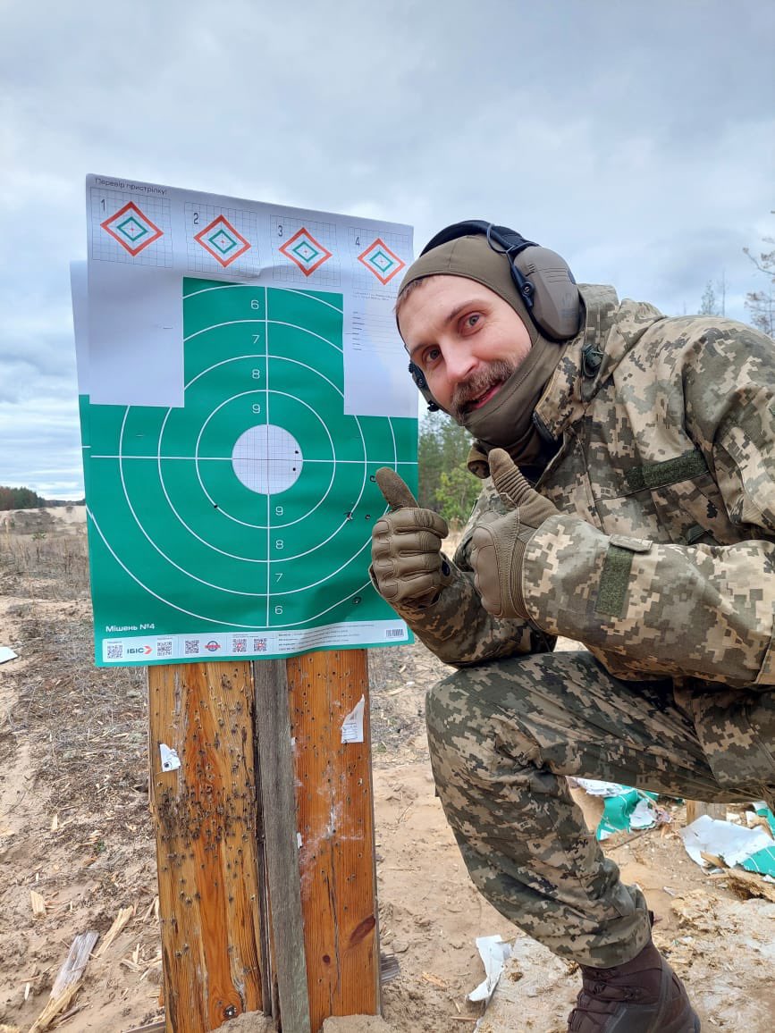 Друзі, привіт! Цей аккаунт веду я, Сергій, басист гурту. Я зараз в ЗСУ і збираю на тачку для себе і побратимів. А за донат від 1000 грн можна першими послухати нашу нову пісню 🤫

send.monobank.ua/jar/6PoTY6X6tQ