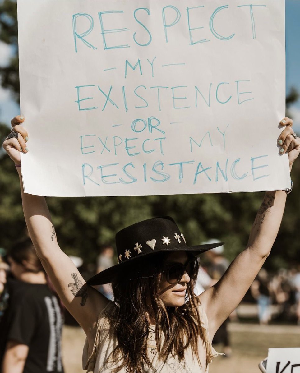 Genevieve Padalecki tweet media