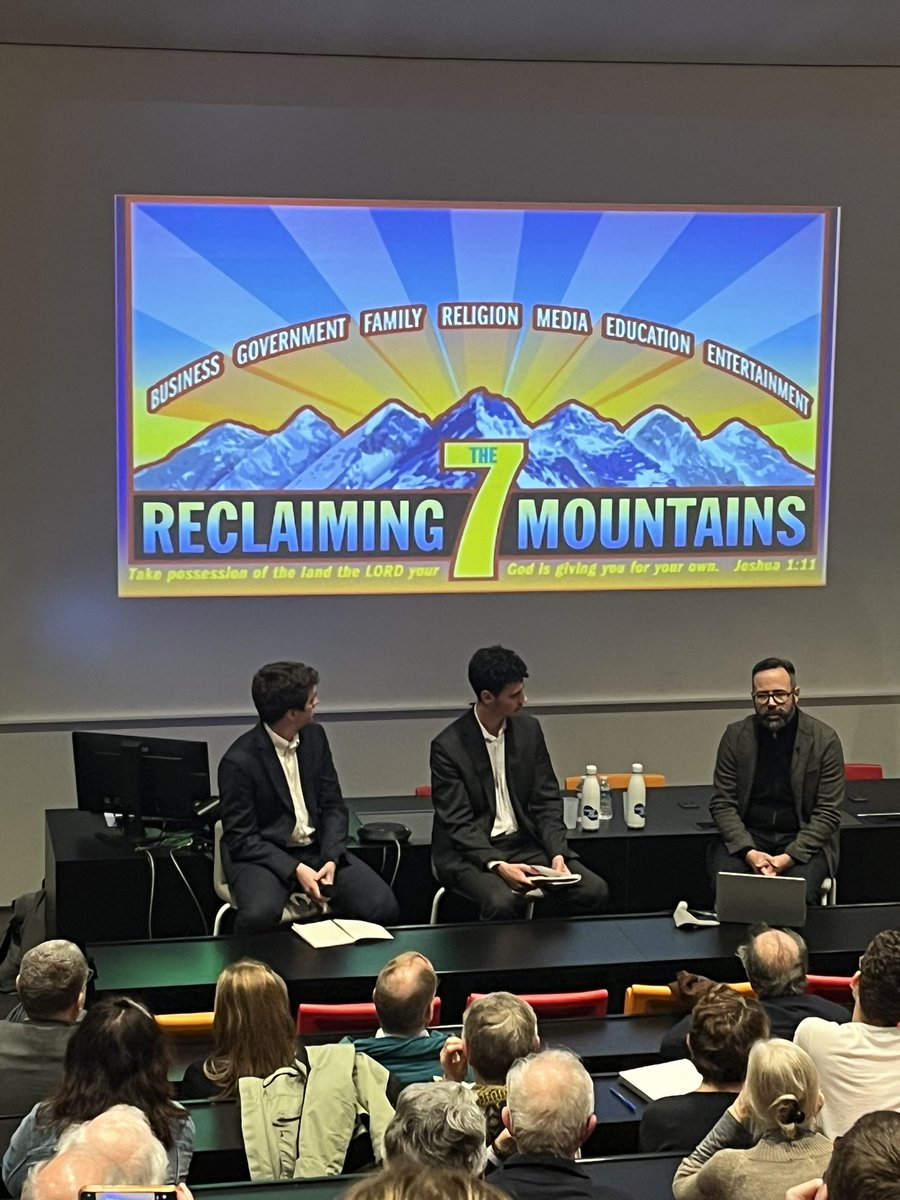 À Sciences Po pour une conférence de <a href="/phantompublic/">Philippe Gonzalez</a> en cette soirée électorale 🇺🇸