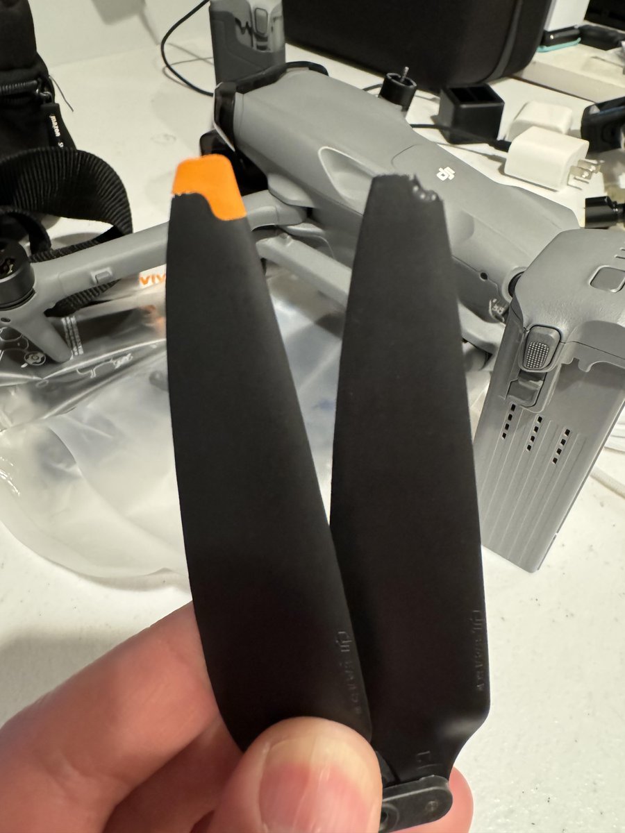 jenn_crew's tweet photo. Defective Prop. [by neightn8]
  
 #selfieDrone #droneship https://t.co/vk8HqhFMie