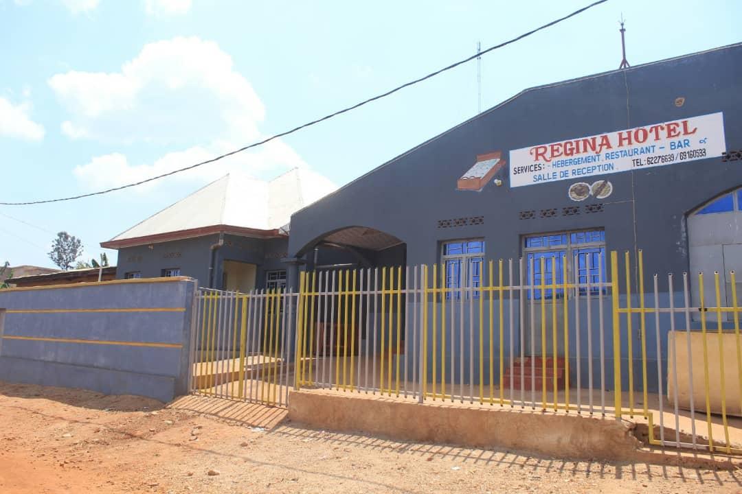 J_Terimbere_Bdi's tweet photo. Mu ntumbero yo kwitaba akamo k'Umukuru w'Igihugu @GeneralNeva mu guteza imbere i haziko, NDUWAYO Charlemagne, avuka muri komine #Itaba @Gitega, yarubatse inyubakwa izosahiriza ingenzi #REGINA_HÔTEL. Yubatswe mu #Gihamagara, ifise ivyumba 7, ahabera amanama n'imisi mikuru n'ibindi https://t.co/YLdHAu3HvS