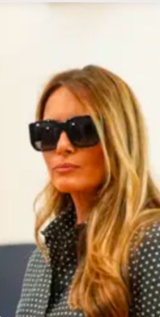 Julie B(rooklyn) BABY WOKE AF 🇺🇸🇯🇲 tweet media