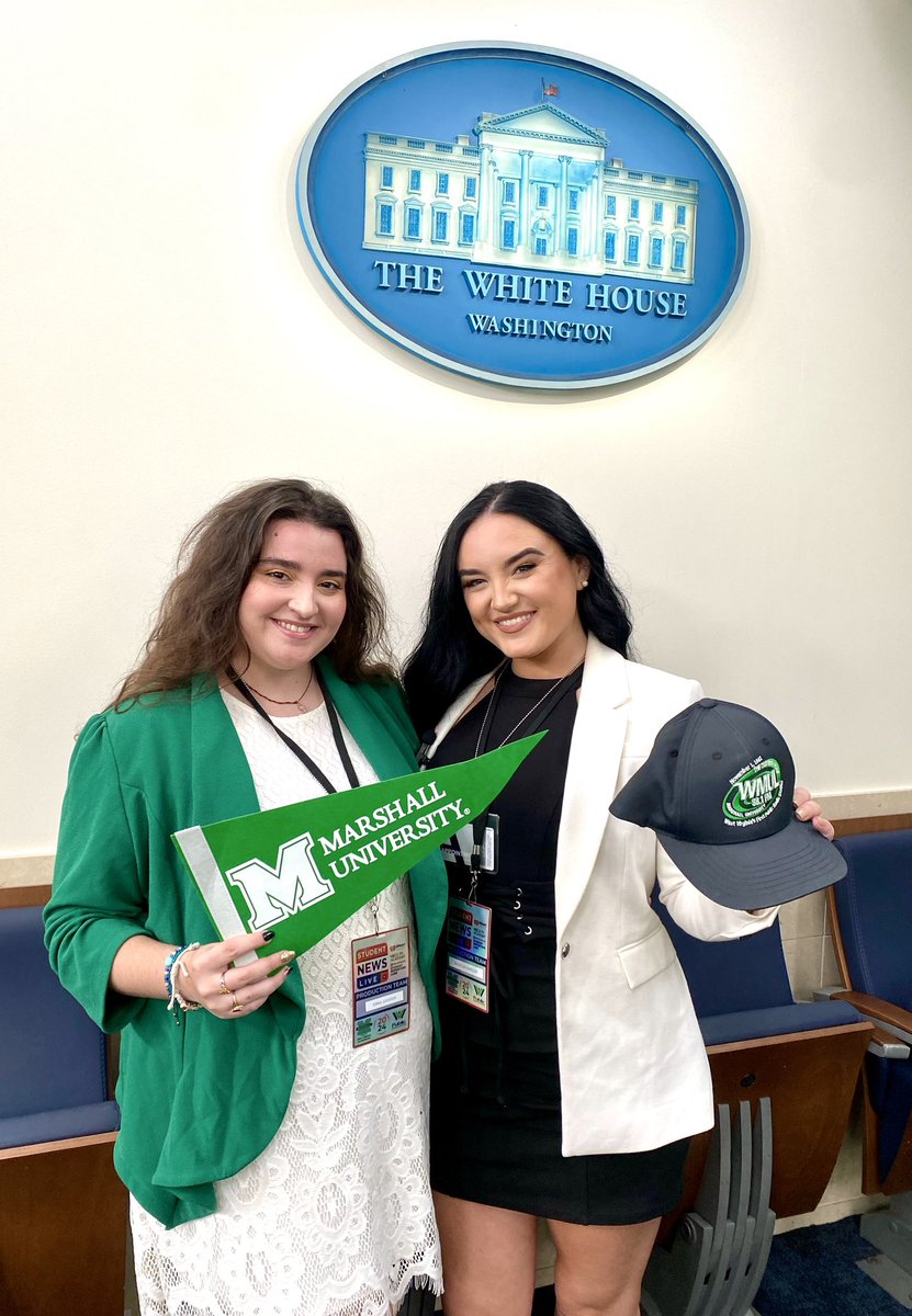 Our students Makaylah Wheeler and Emma Johnson are reporting LIVE from the White House for Student News Live! <a href="/marshallu/">Marshall University</a> #TellTheStory studentnewslive.com