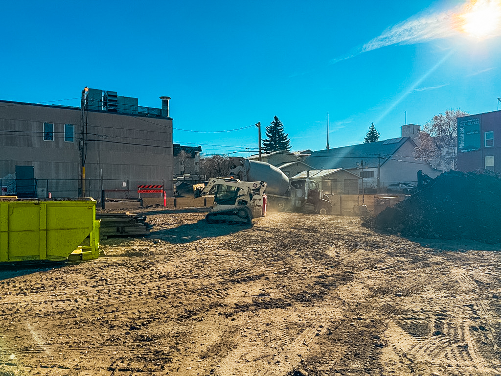 Vertex_Group's tweet image. Our specialists recently wrapped up a successful cleanup at a former dry cleaning site, reducing environmental risks and preparing the property for future use. 
Learn More: loom.ly/uIjK2bo
#EnvironmentalCleanup #SustainableSolutions #LandRestoration  #Remediation