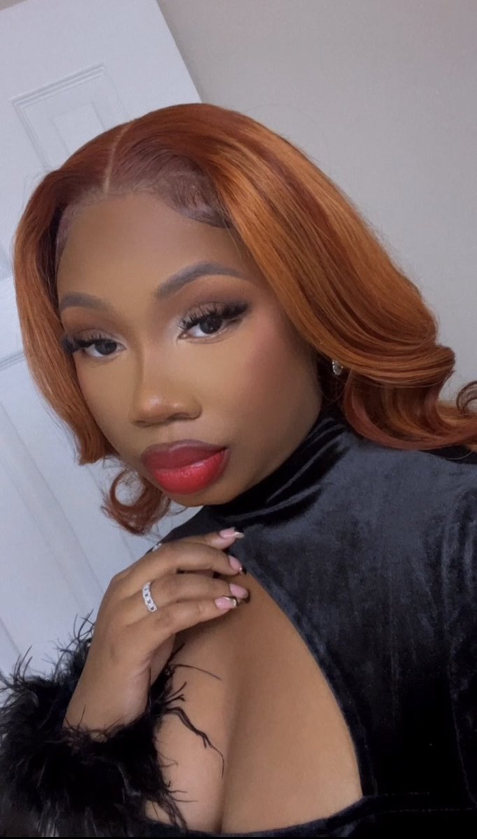 _chelless's tweet image. You know a main character when you see one 🖤