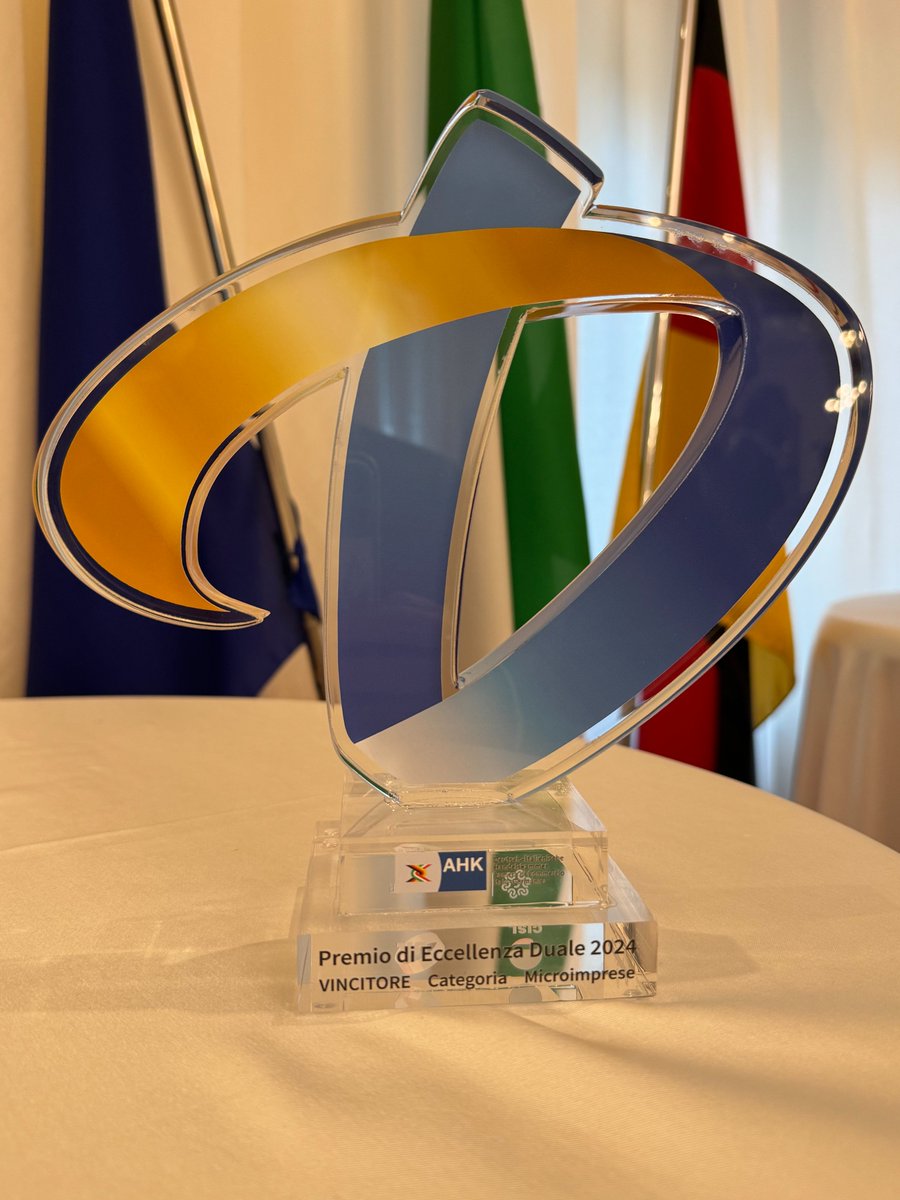Il nostro modo di #lavorare, definito #innovativo e #lungimirante di grande #apertura e #fiducia  nei #giovani  ha ottenuto un importante riconoscimento #premio #eccellenzaduale della <a href="/AHK_Italien/">AHK Italien</a>  Camera di Commercio Italo-Germanica  nella categoria #microimprese <a href="/keix_data/">Keix - Data for Knowledge</a>