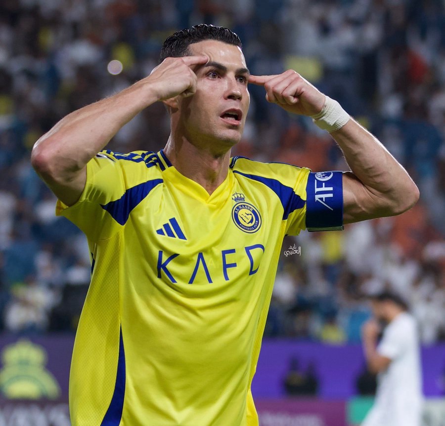 شما چقد بزرگی که در راستا ۴۰ سالگی توقع سوپر‌گل دارن ازت