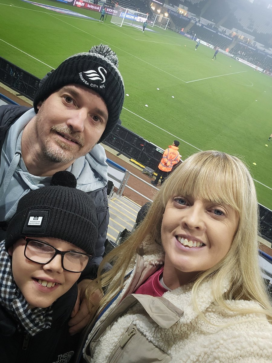 Come on the Swans 💪🖤🤍
#swansmatchday
