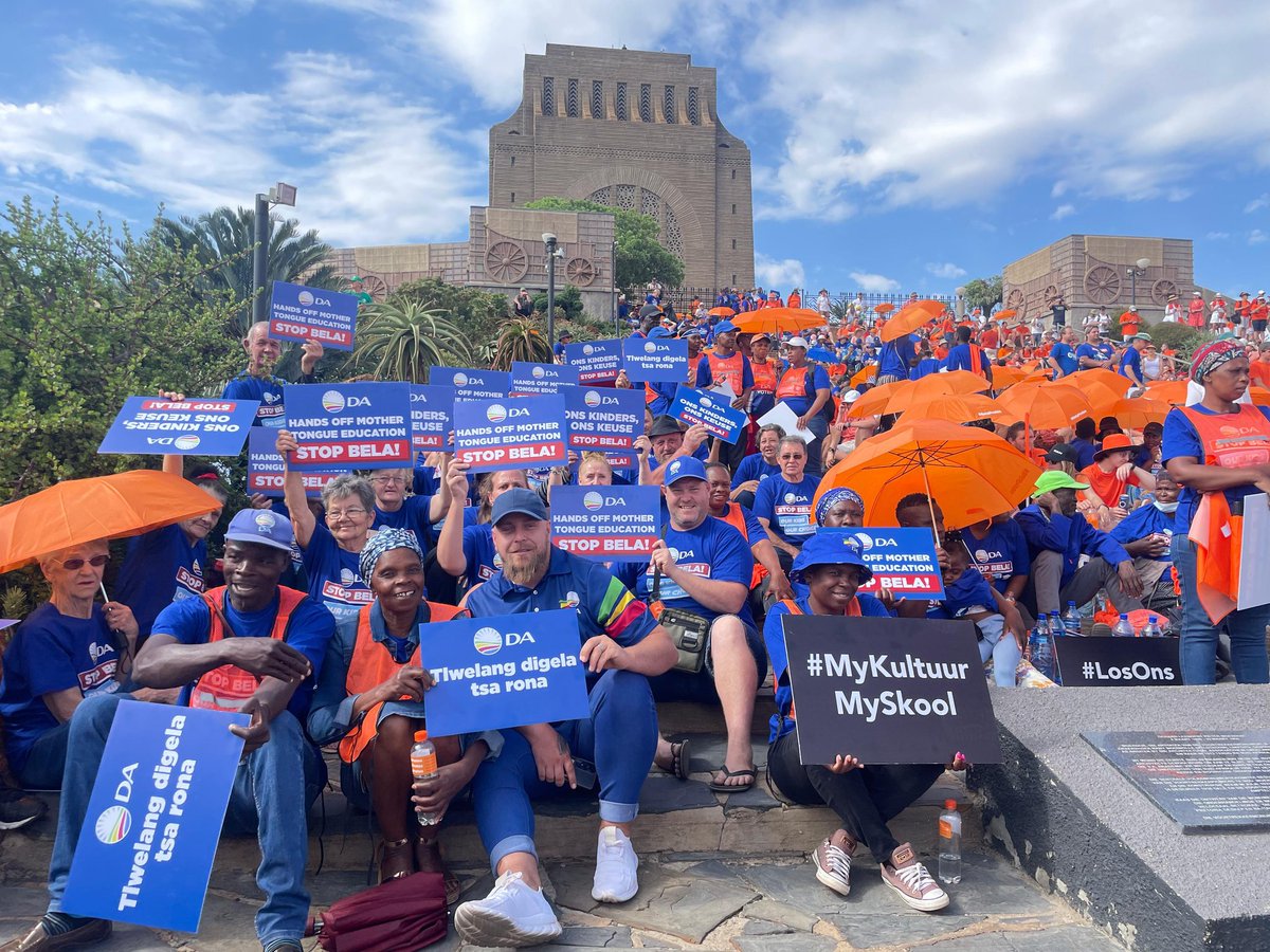 ZAPU🇿🇼 (@zapupublicity) on Twitter photo The maids and garden boys tagged along and demonstrated against their own kids learning in same schools with baas kids. Rainbow Nation. <a href="/Our_DA/">Democratic Alliance</a> <a href="/Lesufi/">Panyaza Lesufi</a> The maids and garden boys tagged along and demonstrated against their own kids learning in same schools with baas kids. Rainbow Nation. <a href="/Our_DA/">Democratic Alliance</a> <a href="/Lesufi/">Panyaza Lesufi</a>