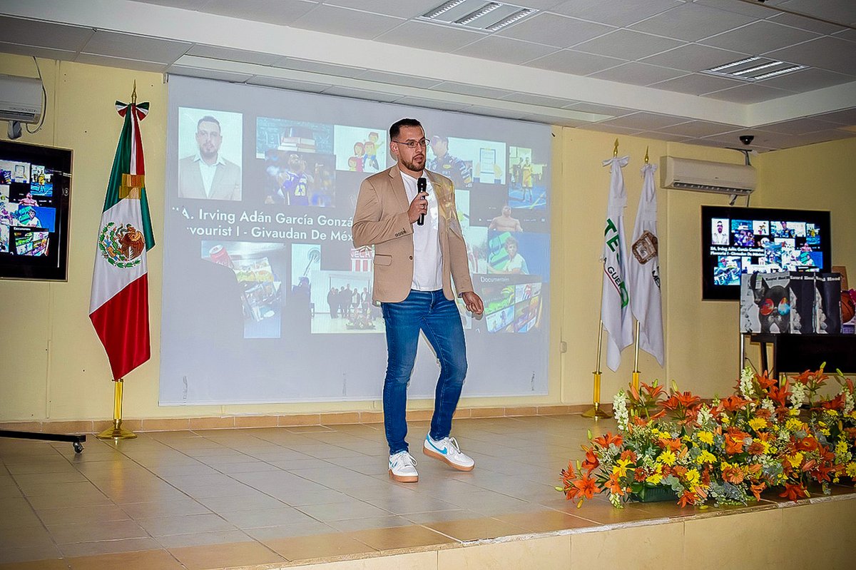 secti_edomex's tweet photo. 🤝👩🏻‍🎓🧑🏻‍🎓 Con el objetivo de estrechar la vinculación entre estudiantes de nivel  superior y el sector productivo, el @GEM, a través de la SECTI, llevó a cabo la Primera Cumbre Agroalimentaria, celebrada en el @TESVGMex.
👉🏻 https://t.co/mhWDgslFs8 https://t.co/M7oq6u4M2Z