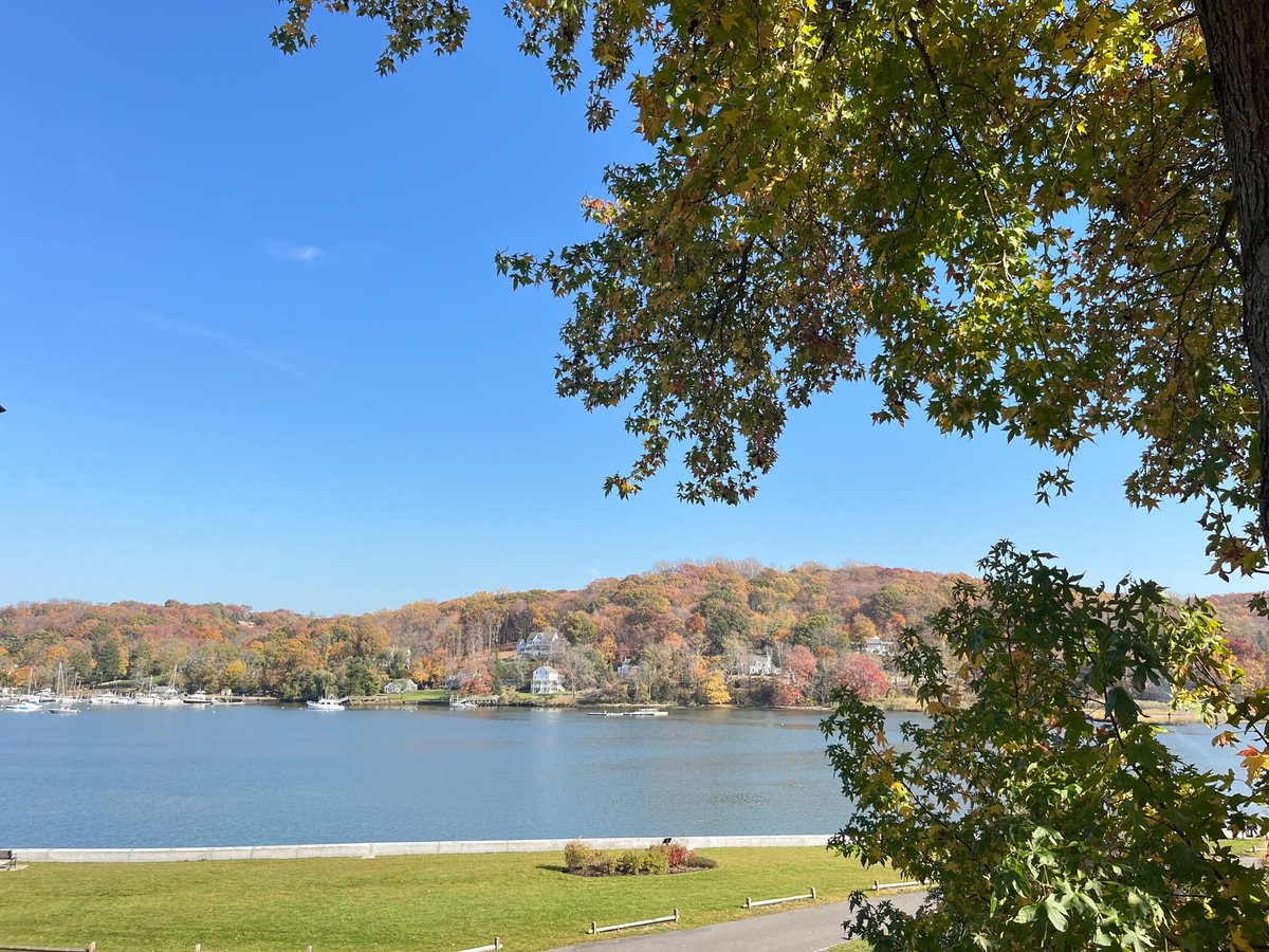 hutlab's tweet image. The lab had a great time hearing about all the amazing microbiome science happening at #CSHL. Looking forward to next year!