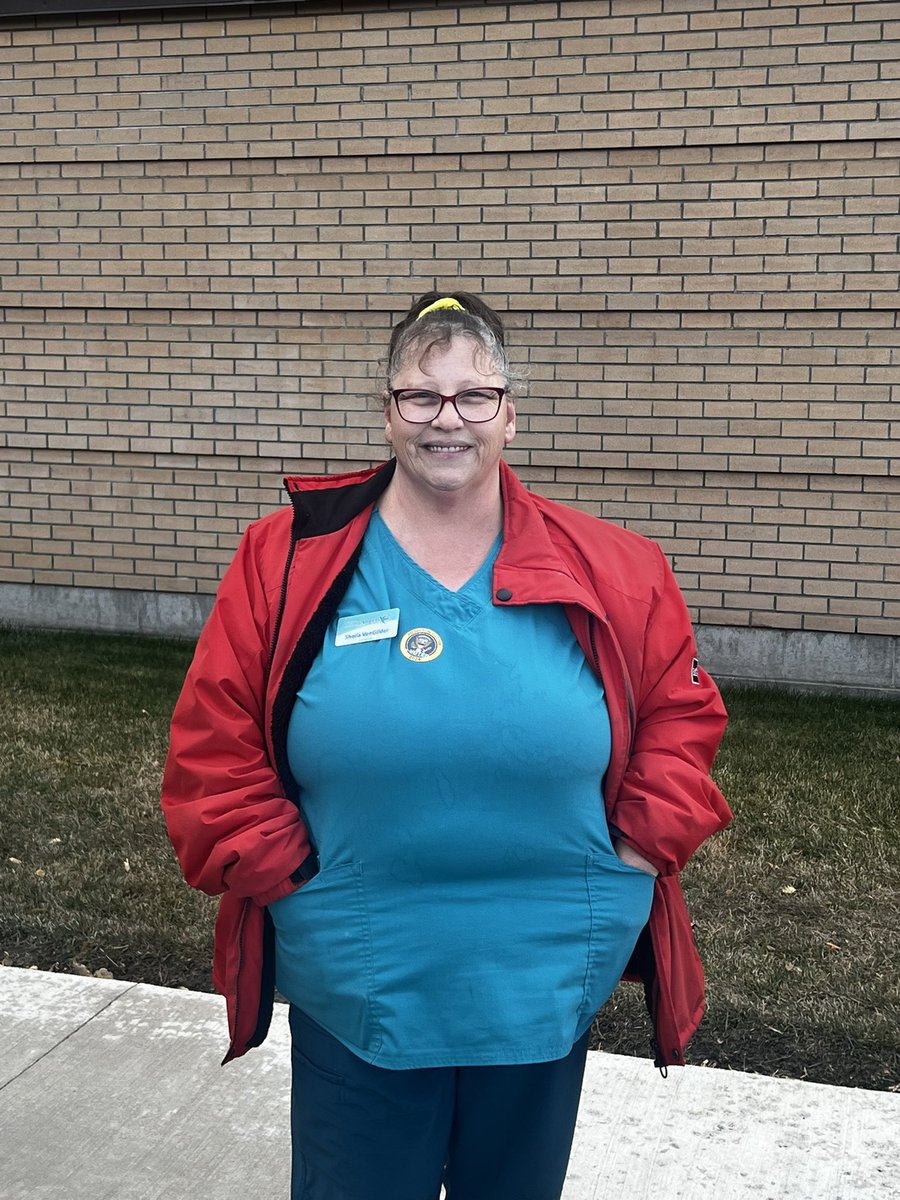 ClaytonElmore4's tweet photo. Shelia Van Gilder, 51, a resident of Deer Lodge, said the economy and immigration are what drove her out to vote today and her choice for leadership is based more on action than just words. “I choose policy over personality, I choose policy over rhetoric.” #MTVotes #mtpol https://t.co/6lNxuNACgR