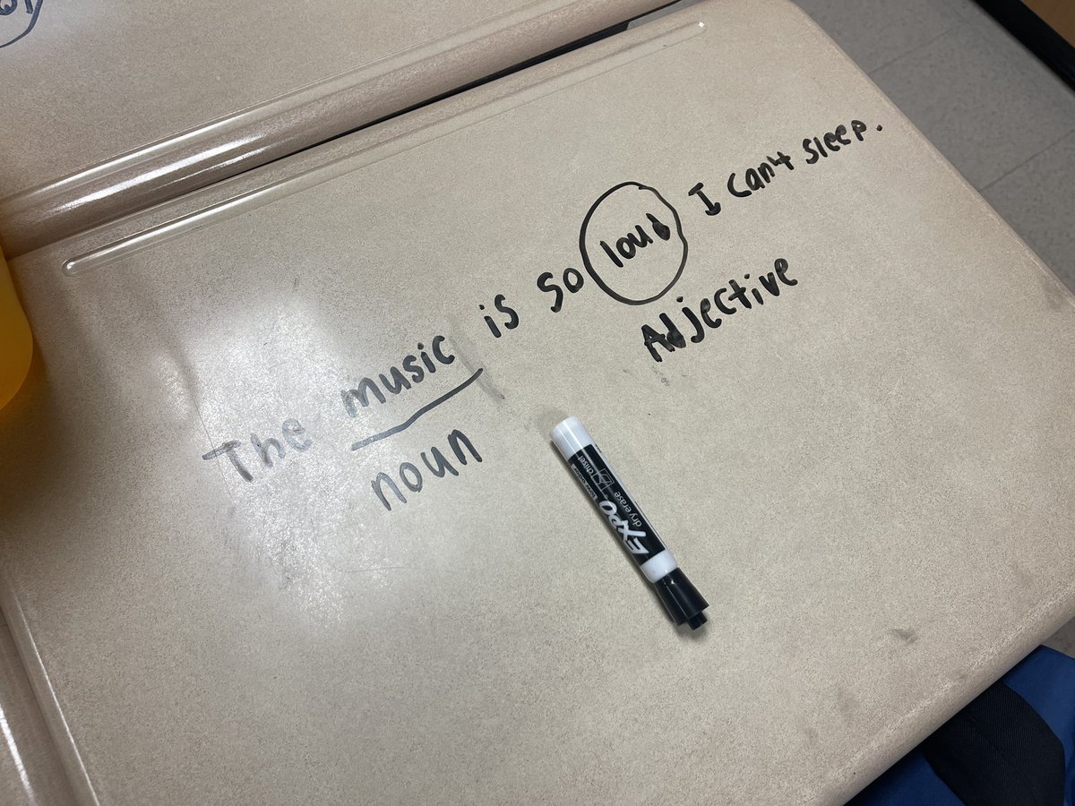 iperaltaAISD's tweet photo. Great idea! Students using their desktop to write sentences and identify the adjective. #writingeverywhere @MarkTwainAISD https://t.co/VONLwvunHO