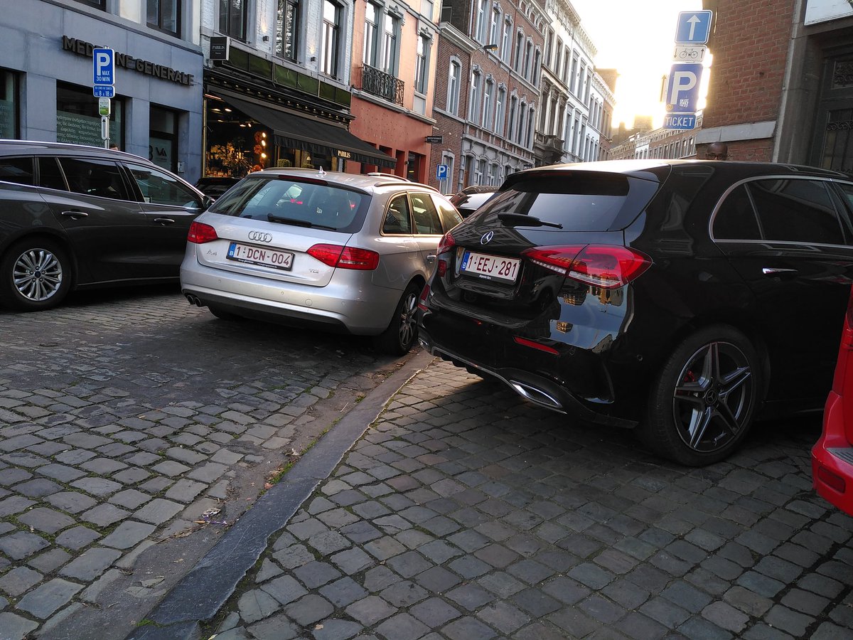 Liège: la sortie de l'école.