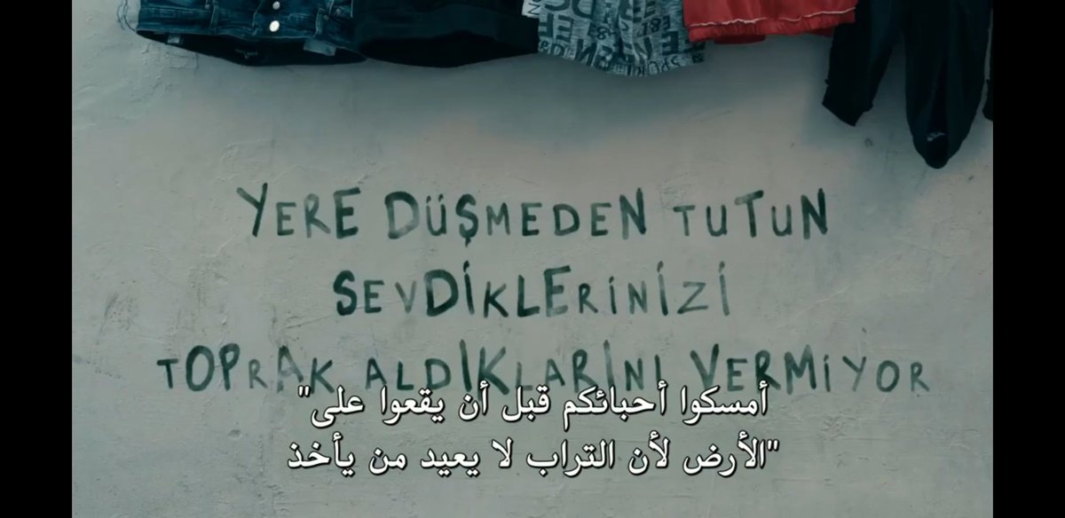 مساء الورود الجورية
لك يااغلى دكتورية
اتمنى تقبلي سلامينة
لايهمني عمرك لوتكوني اربعينية
وجودك بقربي بثقه للعمر تعشينية
منتظرك يادكتورة ياوردة جورية