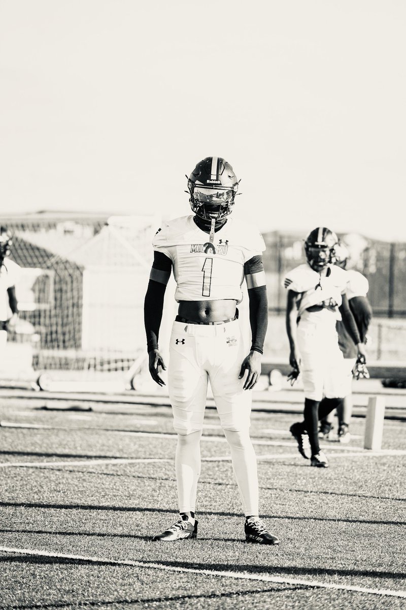 kobysarkodie_'s tweet photo. https://t.co/eqOaiMCV5R
Regular season, getting ready for this #statesrun much more to come stay tuned .@Coach_bjones44 @ReggieWhite90 @Coach_Coates32 @Coach_Trog https://t.co/aWYw05SAhR