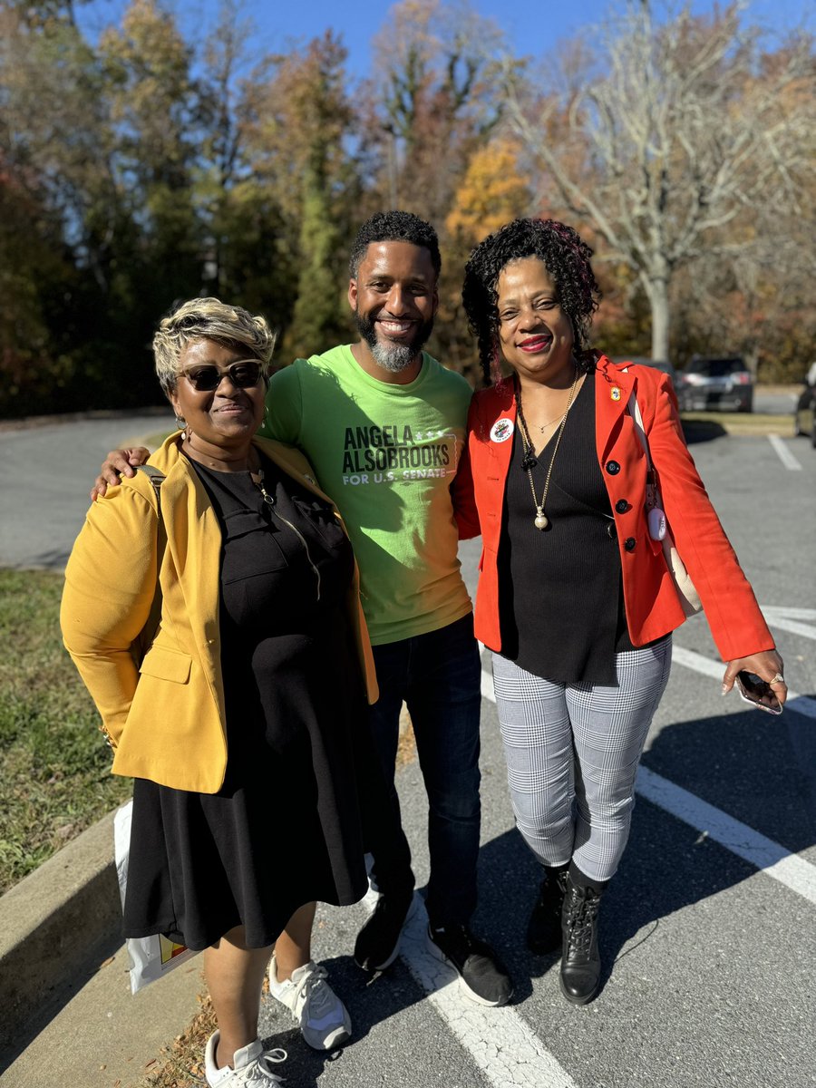 RyanEMiddleton's tweet photo. Working the polls in Bladensburg.
Let’s run through the tape, y’all.
#AllinforAngela #KamalaHarris https://t.co/zx9RdAA6C0