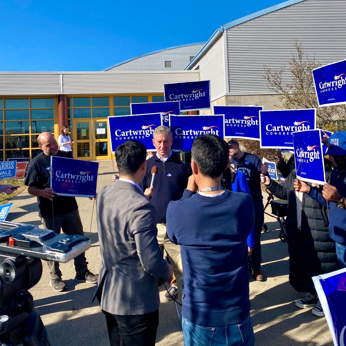 We were blown away by the warm welcome at Scranton High School &amp; the St. Joseph Marello Parish in Pittston.

Thank you to everyone who knocked doors, made calls, and is helping at the polls today. Our volunteers are the heart and soul of this campaign &amp; we’re so grateful for you.