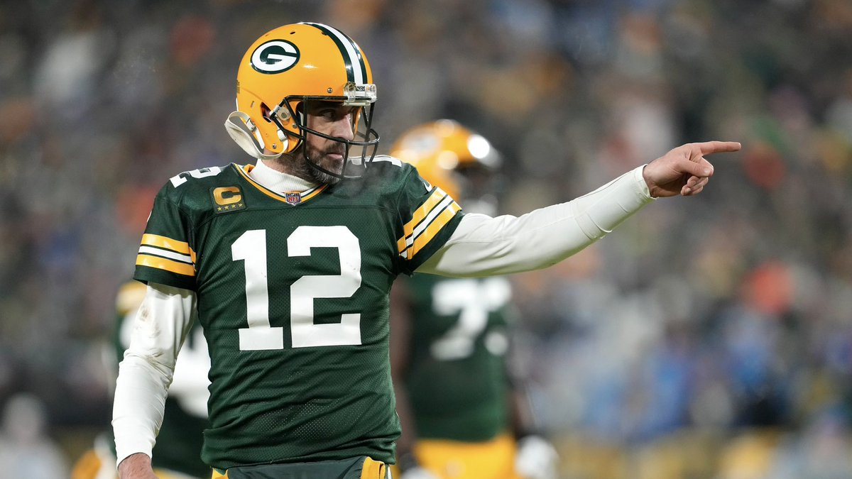 NagleNFL's tweet photo. Players in NFL History with…
(in a 4-game span)

70%+ completion
1,000+ yards
12+ touchdowns
0 interceptions
0 fumbles

#Eagles Jalen Hurts
#Patriots Tom Brady
#Saints Drew Brees
#Packers Aaron Rodgers (x2)

2022 Jalen Hurts isn’t back.

2024 Jalen Hurts, is here. https://t.co/WeMRCggYsi