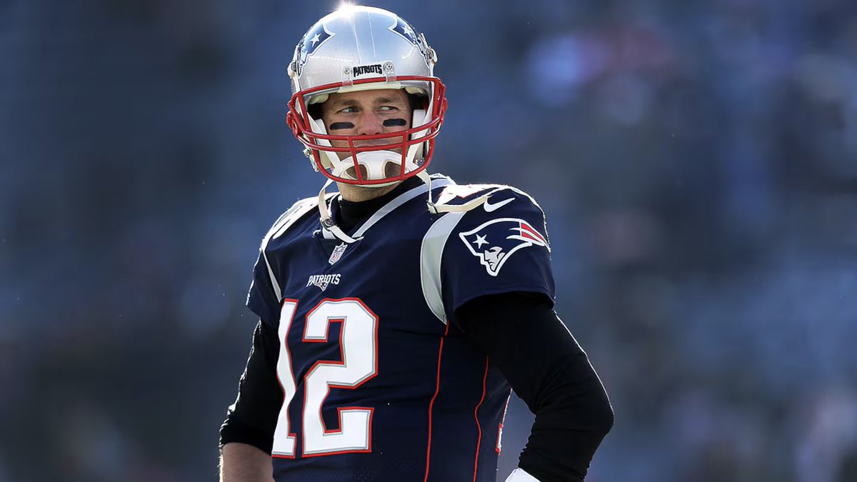 NagleNFL's tweet photo. Players in NFL History with…
(in a 4-game span)

70%+ completion
1,000+ yards
12+ touchdowns
0 interceptions
0 fumbles

#Eagles Jalen Hurts
#Patriots Tom Brady
#Saints Drew Brees
#Packers Aaron Rodgers (x2)

2022 Jalen Hurts isn’t back.

2024 Jalen Hurts, is here. https://t.co/WeMRCggYsi