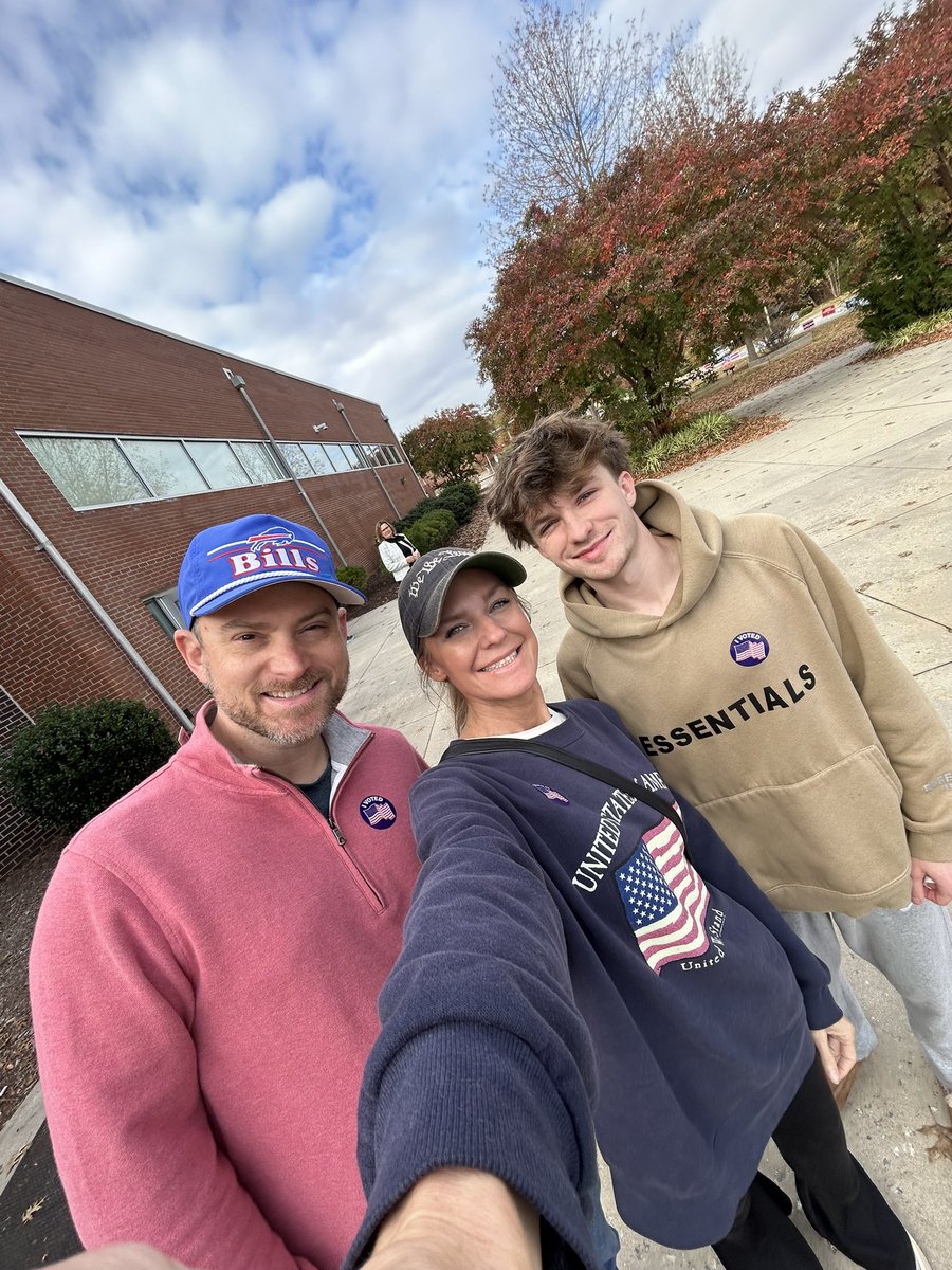 Lizzyh23's tweet photo. @GuntherEagleman Voted in NC! My son’s first time voting! Red all the way down ballot! 🇺🇸 https://t.co/b6fwd8CpGv