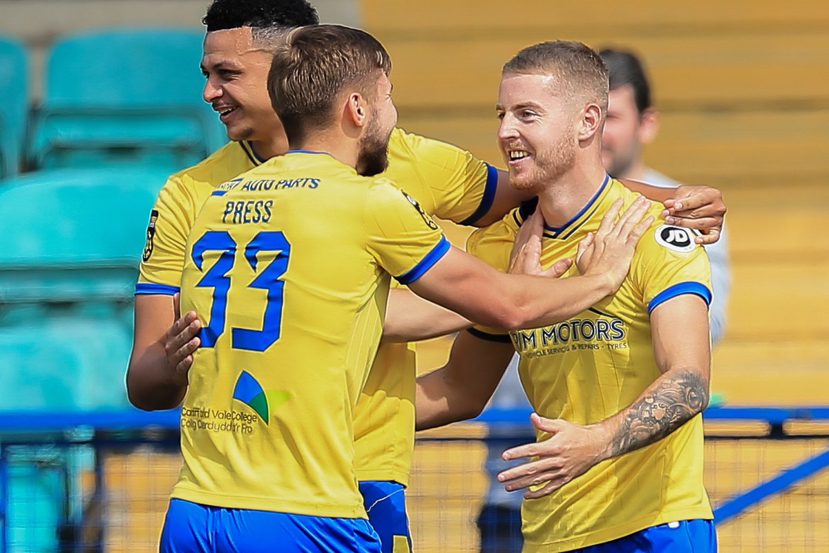 Great to see <a href="/PattenKeenan/">KeenanPatten</a> of <a href="/BarryTownUnited/">Barry Town United</a> for being nominated for the <a href="/CymruLeagues/">JD Cymru Leagues 🏴󠁧󠁢󠁷󠁬󠁳󠁿</a> Premier ‘Player of the month’ for October.