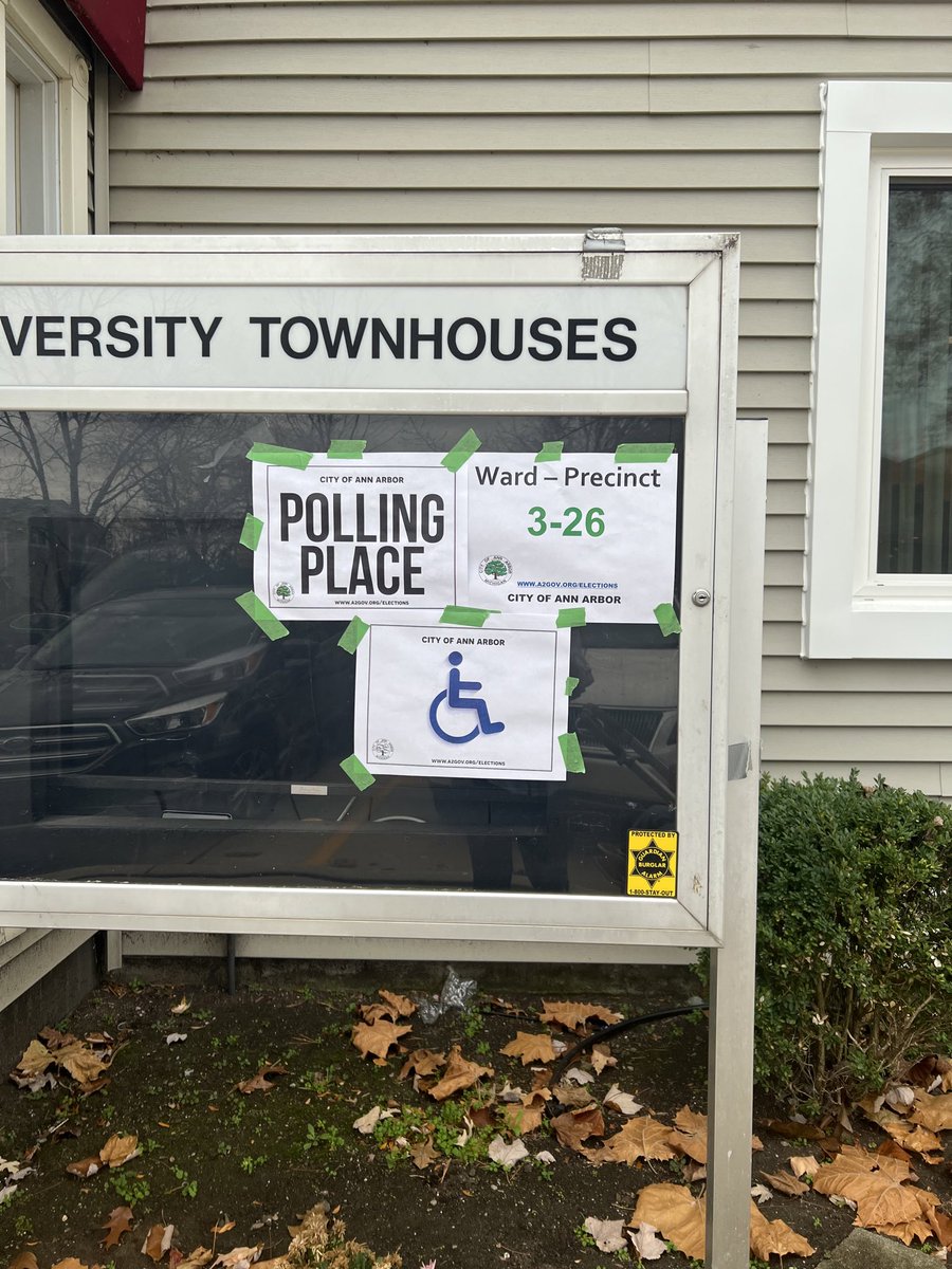 JessPinkstone's tweet photo. Spoke to a Dem party poll observer this morning who said there’s zero republican polling observers/workers there. Then two of the observers started harassing a lady handing out ballot info until they realized she was a Dem, then said “oh perfect, so are we”.  
That’s fun. https://t.co/vQmuw7jQ8T