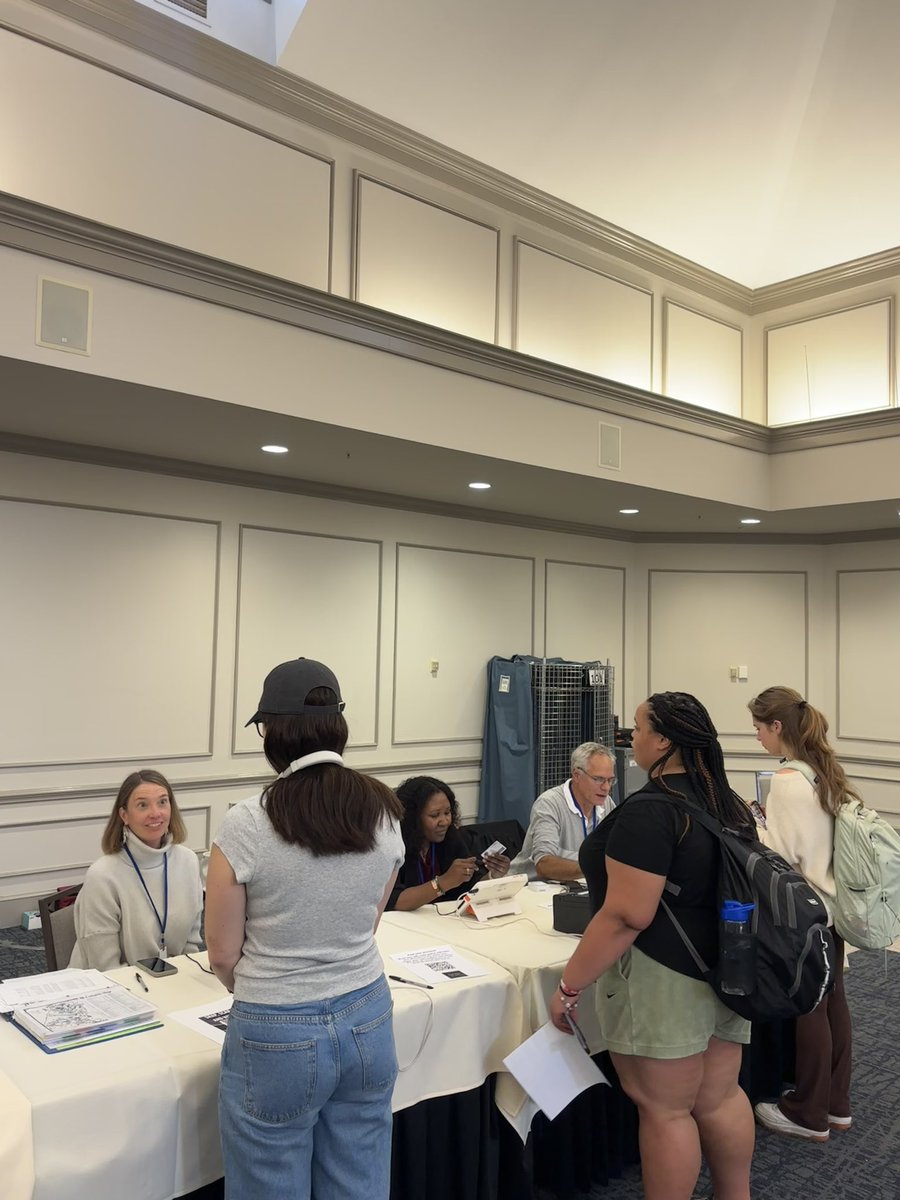 RVA_Votes's tweet photo. Behind the scenes at one of our polling locations: Jepson Alumni Center at the University of Richmond!🗳️

College students are showing up and showing OUT at the polls like never before!

#RVAVotes #ElectionDay https://t.co/OsUZXaw1BF