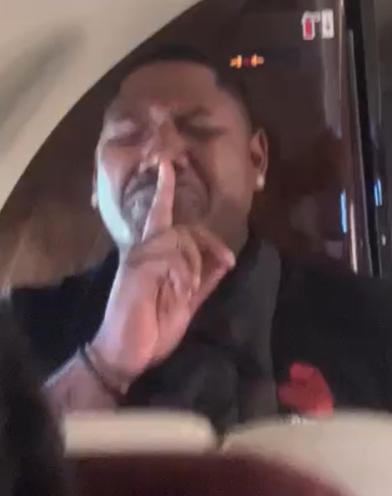 KNDKollection's tweet photo. @808andCarShakes The 🤫      killed me 🤣😭 https://t.co/KKGbp8Jq5F
