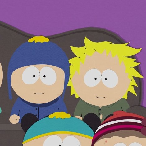 tweek is enjoying his favorite show with his friends!