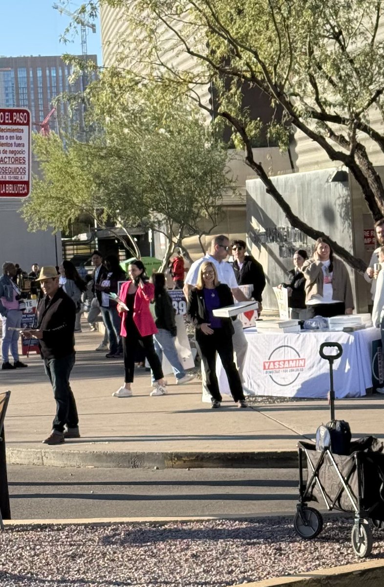 azpoder (@azpoder) on Twitter photo Phx PD has shot 2 ppl within the last 24 hrs; <a href="/MayorGallego/">Mayor Kate Gallego</a> has nothing to say except 'Vote 4 me'. Phx PD has shot 2 ppl within the last 24 hrs; <a href="/MayorGallego/">Mayor Kate Gallego</a> has nothing to say except 'Vote 4 me'.
