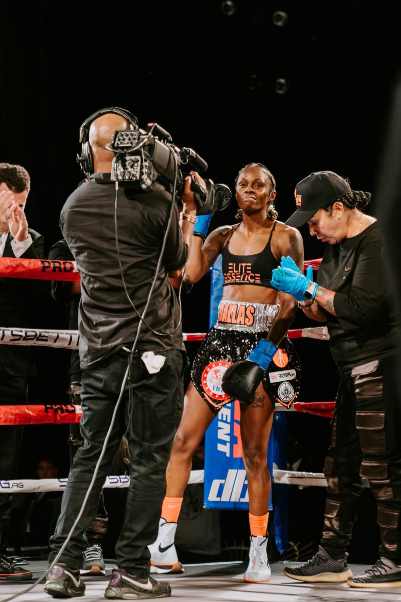 Da_slim_goody's tweet photo. Stay down till you come up!!! #WorldChamp https://t.co/taSyrvQyyD