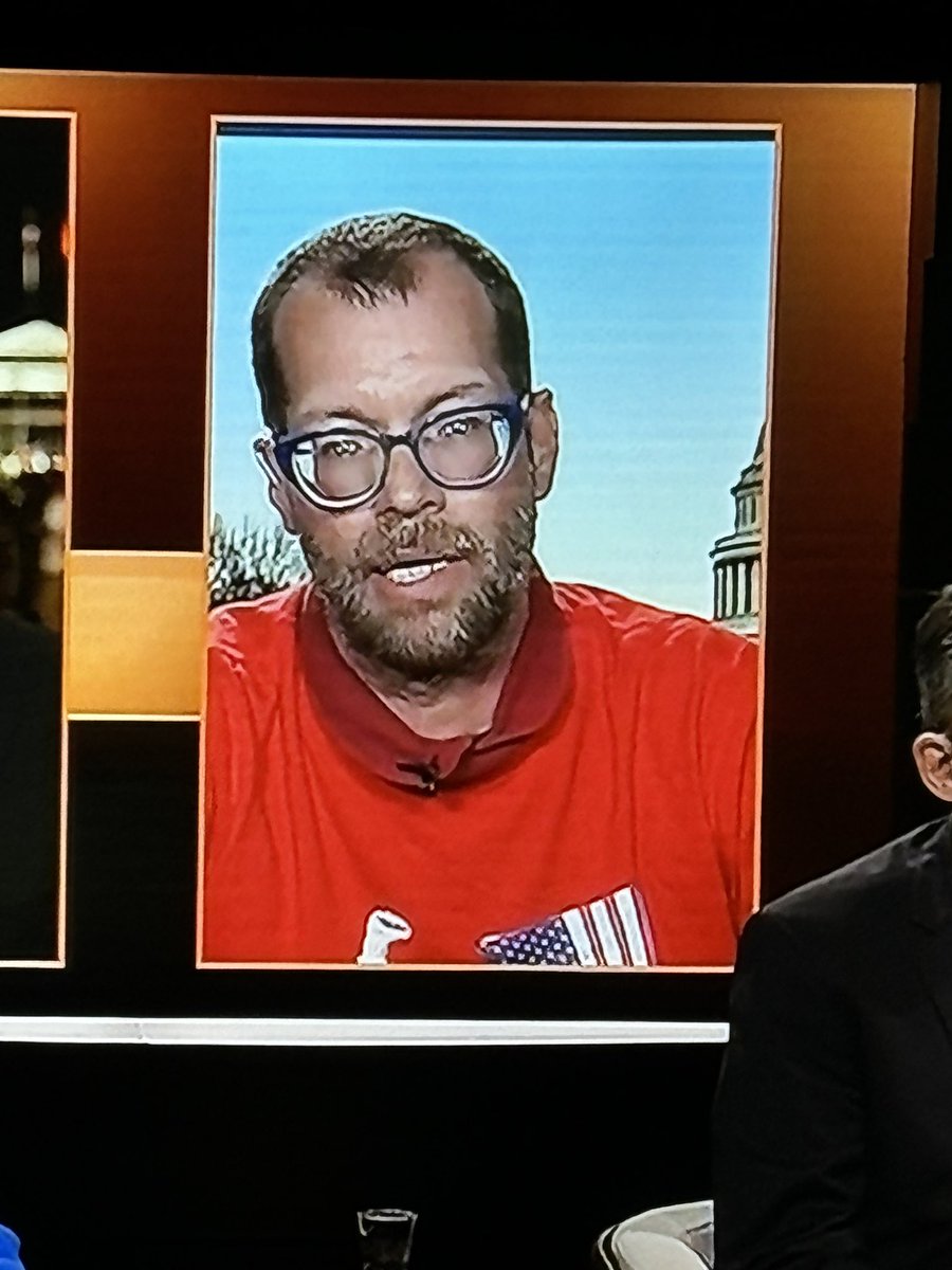 Kann nicht zuhören, muss die ganze Zeit auf diese Brille schauen. #Lanz