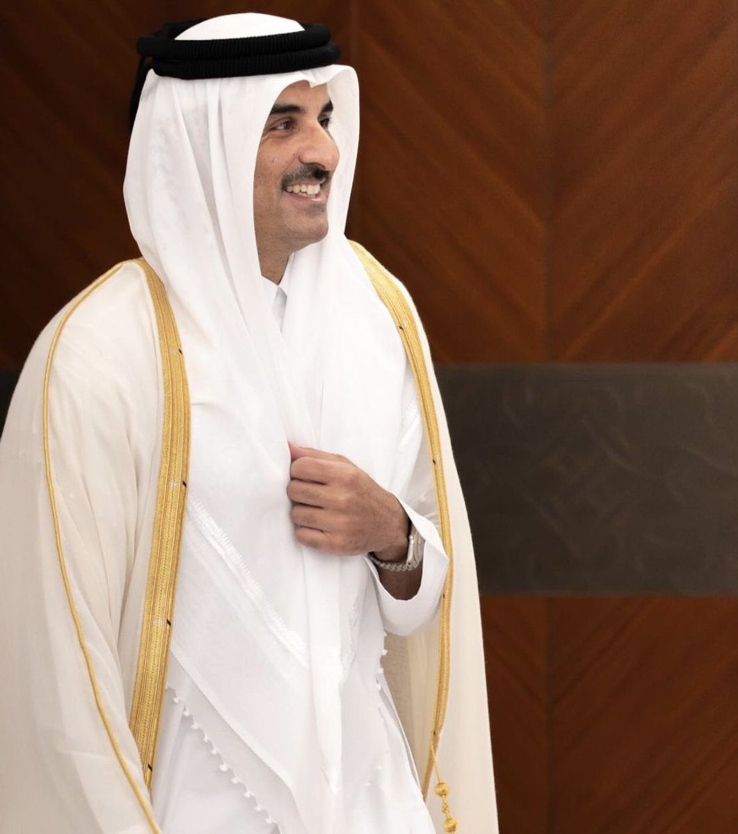 أتقدم بخالص التهاني إلى مقام حضرة صاحب السمو الشيخ / تميم بن حمد آل ثاني، " حفظهُ الله " بمناسبة نجاح الاستفتاء الذي يعبر عن عُمق التلاحم والوعي الوطني وروح المسؤولية في المجتمع القطري، 
هذا الإنجاز هو ثمرة الثقة المتبادلة وتلاحم المجتمع خلف قيادته الرشيدة، و يؤكد أن دولة قطر