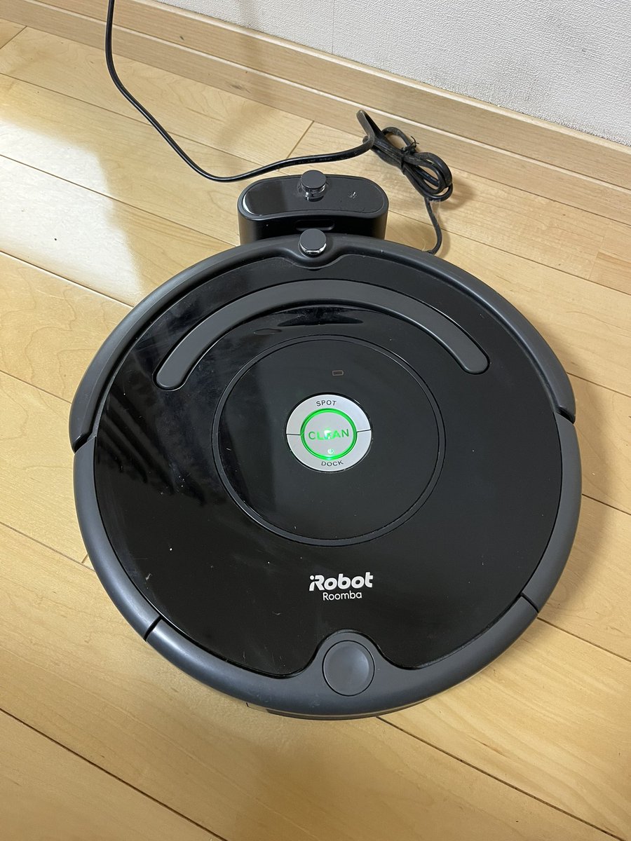 ishizawa12SR's tweet image. 我が家にも居たのを思い出した！
せっかく親に買ってやったのに使ったの１週間も無かったんじゃ？？

とりあえず整理した2Fフロアにて使ってみようかと(^ ^)

#Roomba